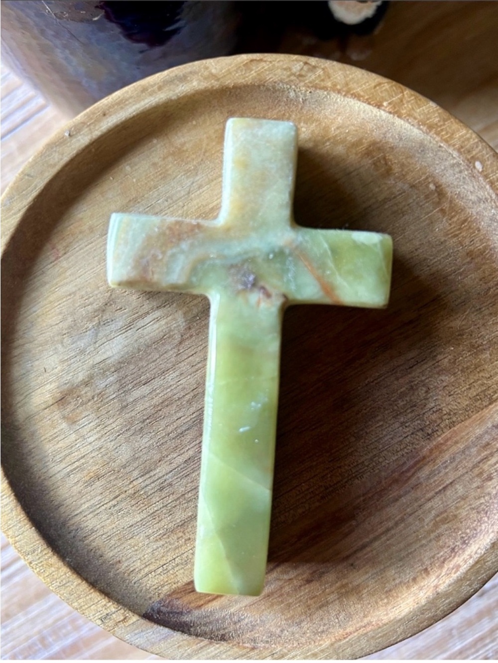 Hand Carved Green Onyx Cross - Picture 9 of 10